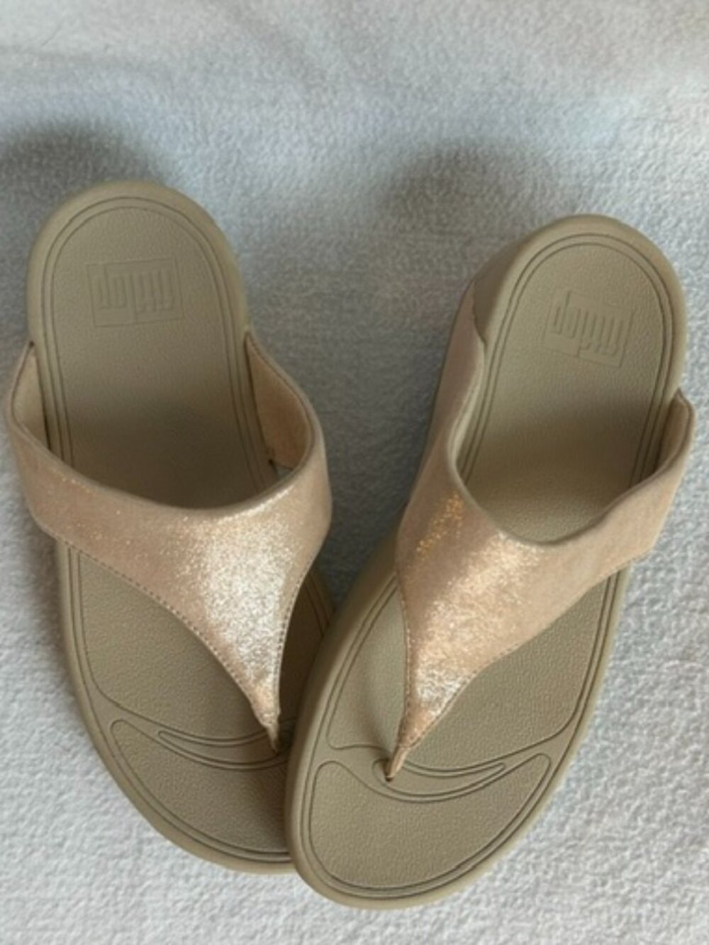 FitFlop Lulu Shimmerlux Champagne Rose Gold Wedge Sandals Size 8